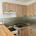 Climatise Et Spacieux Avec Terrasse, Centre Port Et Proche - 6 Personnes Apartmán *