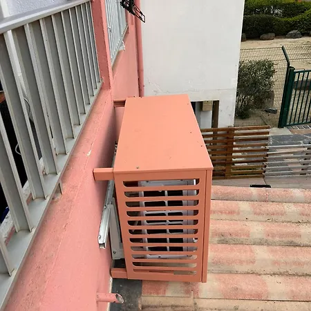Climatisé Et Spacieux Avec Terrasse Et Vue Sur Le Port Capacité 6 Personnes * Agde