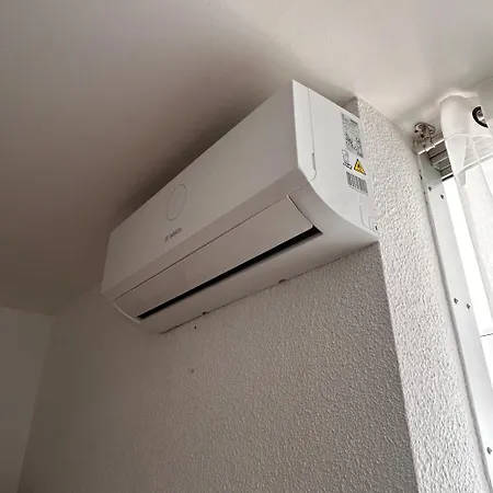 Climatisé Et Spacieux Avec Terrasse Et Vue Sur Le Port Capacité 6 Personnes *