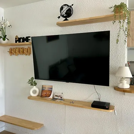 Climatisé Et Spacieux Avec Terrasse Et Vue Sur Le Port Capacité 6 Personnes * Agde