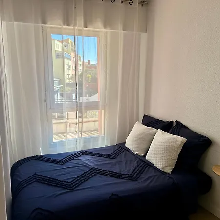Climatisé Et Spacieux Avec Terrasse Et Vue Sur Le Port Capacité 6 Personnes Appartamento