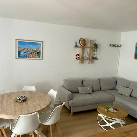 Appartement Climatisé Et Spacieux Avec Terrasse Et Vue Sur Le Port Capacité 6 Personnes Agde