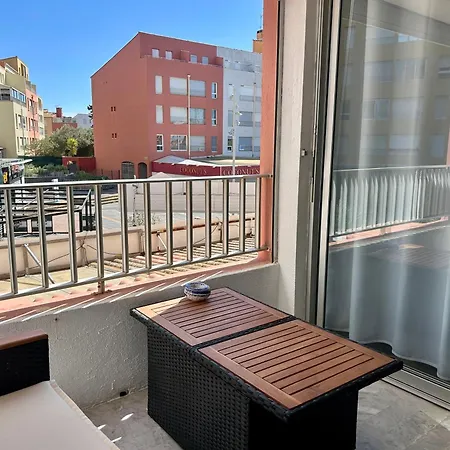Appartement Climatisé Et Spacieux Avec Terrasse Et Vue Sur Le Port Capacité 6 Personnes